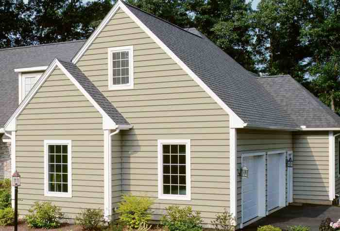 Variform vinyl siding